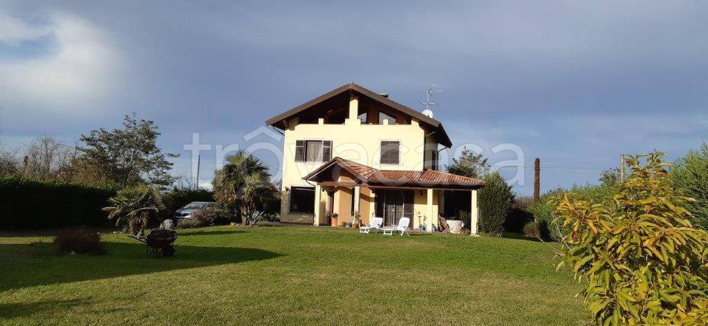 casa indipendente in vendita ad Alessandria in zona San Giuliano Nuovo