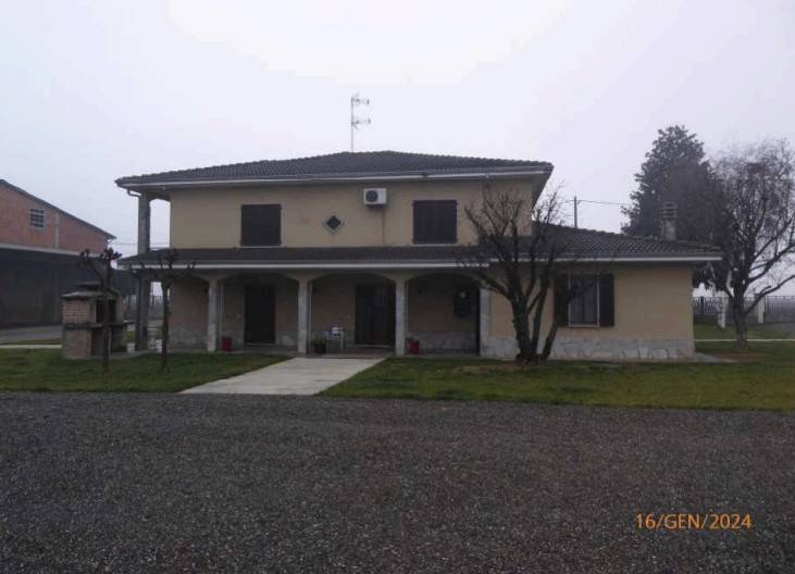 appartamento in vendita ad Alessandria in zona Valle San Bartolomeo