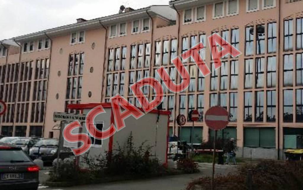 locale commerciale in vendita ad Alessandria in zona Borsalino