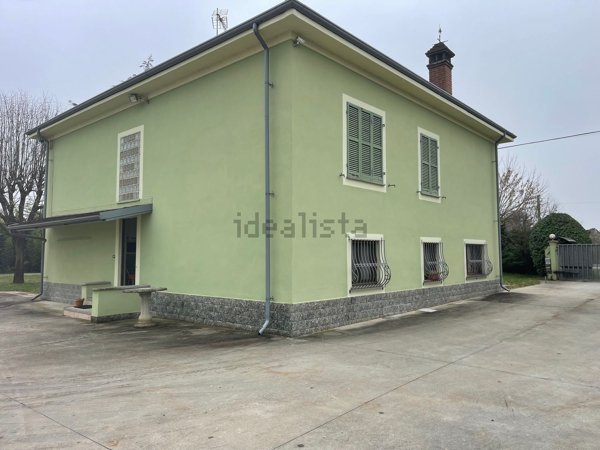 casa indipendente in vendita ad Alessandria