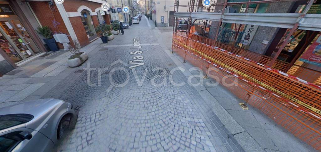 negozio in vendita ad Alessandria