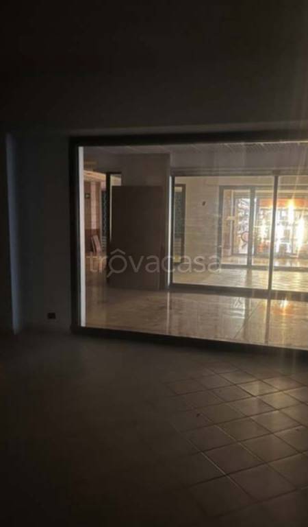 negozio in vendita ad Alessandria