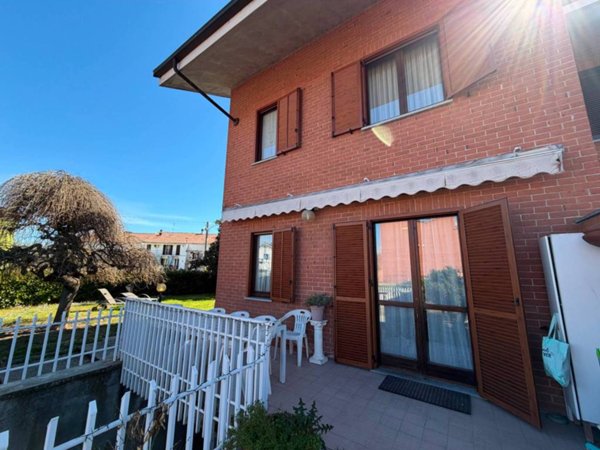 casa indipendente in vendita ad Alessandria in zona San Michele