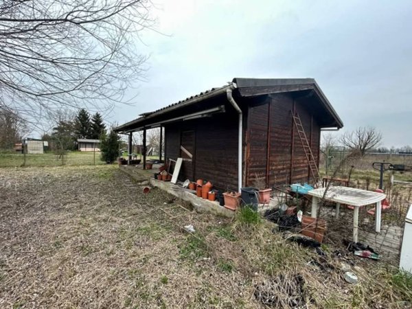 locale commerciale in vendita ad Alessandria in zona Cantalupo