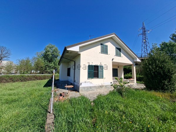 casa indipendente in vendita ad Alessandria in zona San Michele