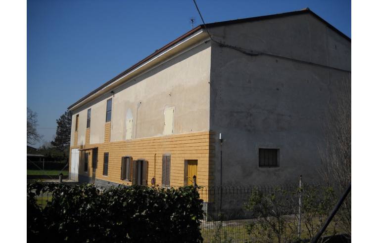 casa indipendente in vendita ad Alessandria in zona San Giuliano Vecchio