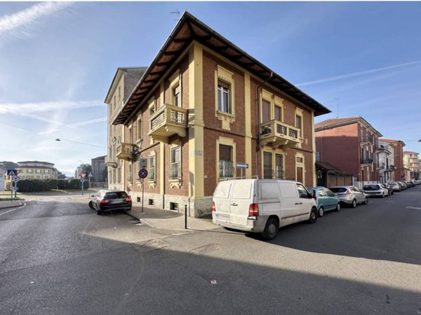casa indipendente in vendita ad Alessandria in zona zona Pista