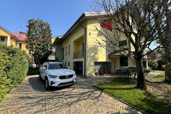 casa indipendente in vendita ad Alessandria