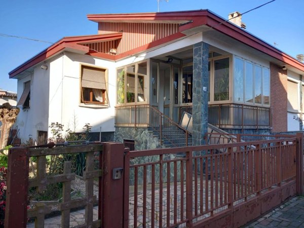 casa indipendente in vendita ad Alessandria in zona Il Cristo