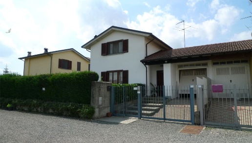 casa indipendente in vendita ad Alessandria in zona Centro Città