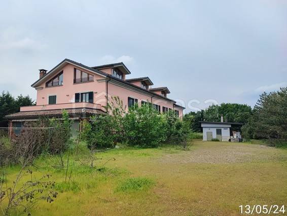 appartamento in vendita ad Alessandria in zona Castelceriolo