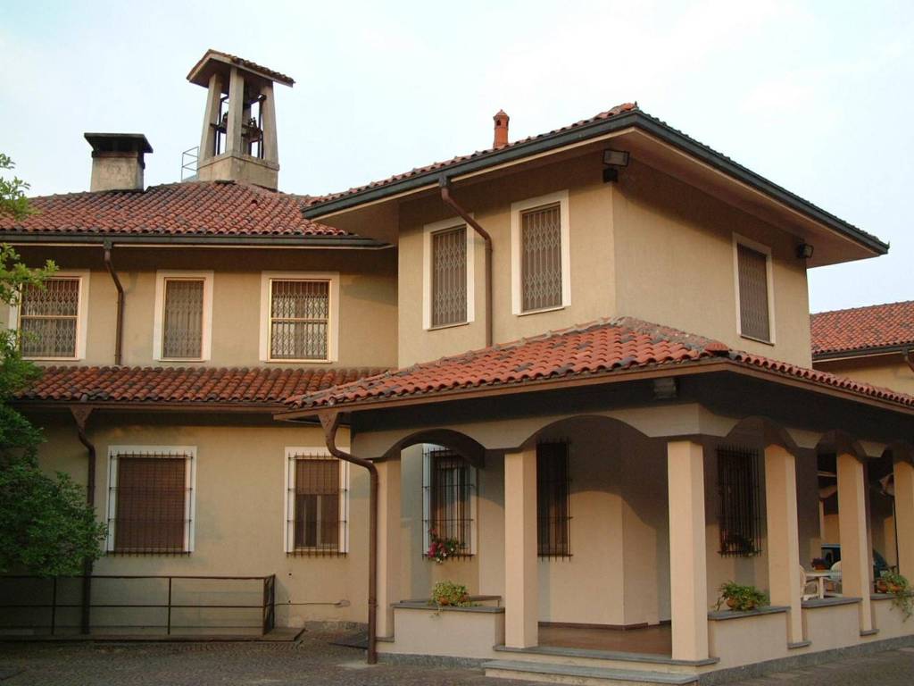 intera palazzina in vendita ad Alessandria in zona Valmadonna