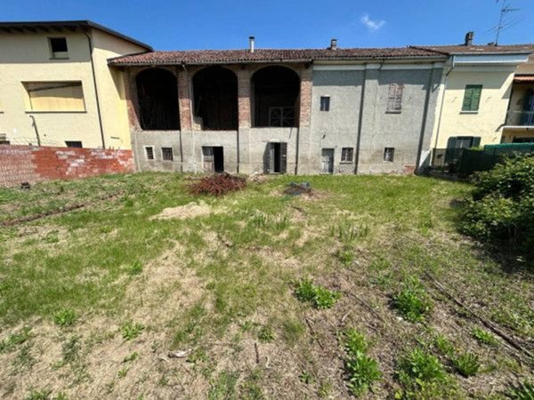 casa indipendente in vendita ad Alessandria in zona Villa del Foro