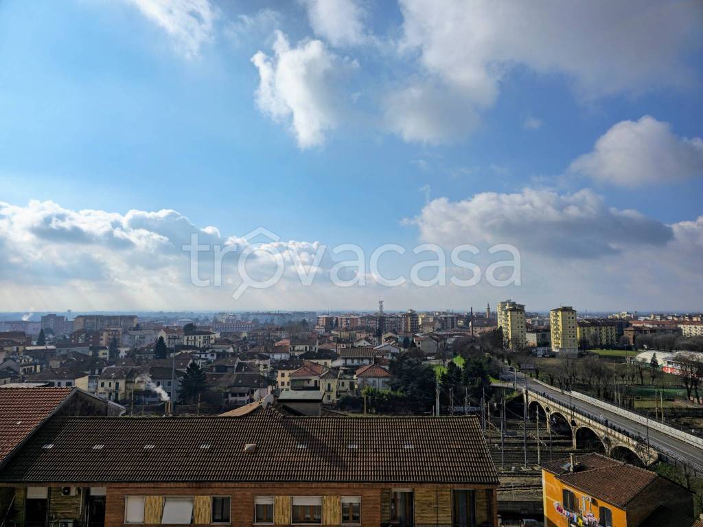 appartamento in vendita ad Alessandria in zona zona Pista
