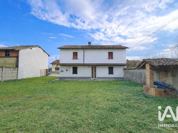 casa indipendente in vendita ad Alessandria in zona San Giuliano Nuovo