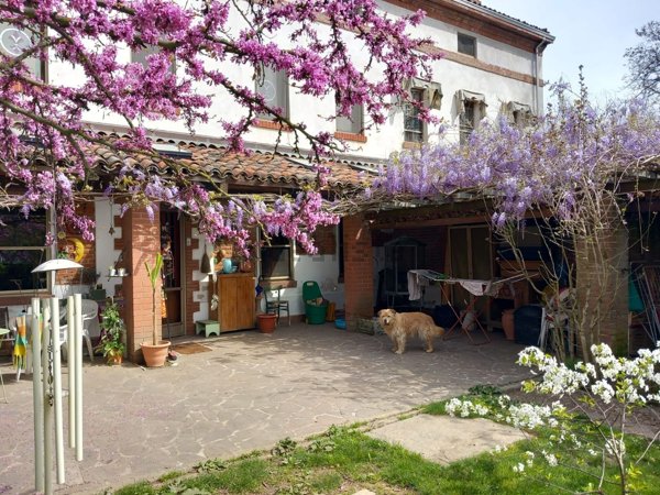 casa indipendente in vendita ad Alessandria in zona Valmadonna