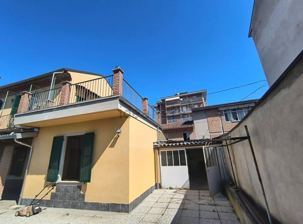 casa indipendente in vendita ad Alessandria in zona Il Cristo