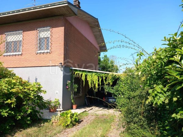 casa indipendente in vendita ad Alessandria in zona Spinetta Marengo