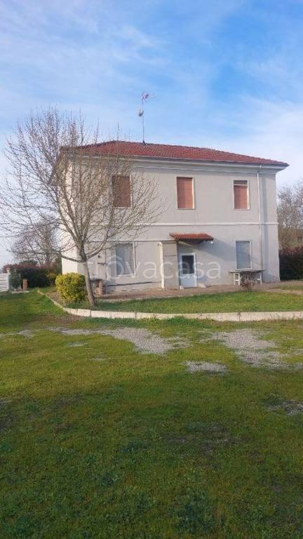 casa indipendente in vendita ad Alessandria in zona San Giuliano Vecchio