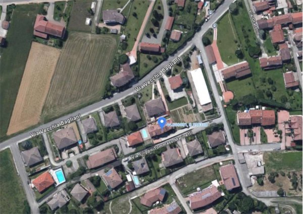 casa indipendente in vendita ad Alessandria in zona Casalbagliano