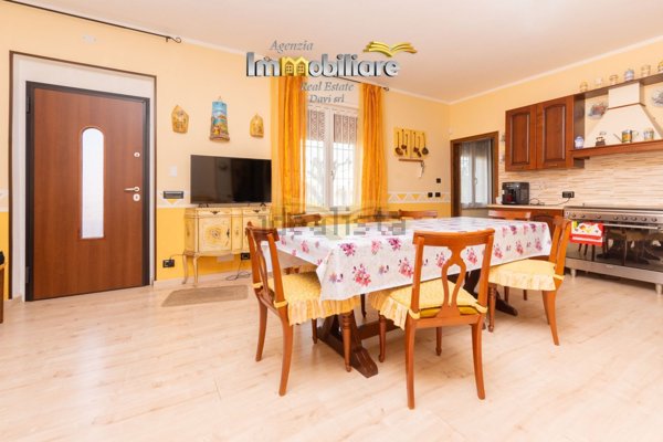 casa indipendente in vendita ad Alessandria in zona Valmadonna
