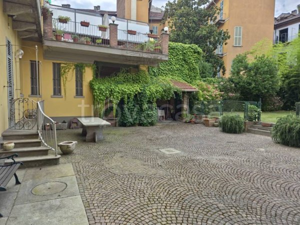 casa indipendente in vendita ad Alessandria in zona Piazza Garibaldi