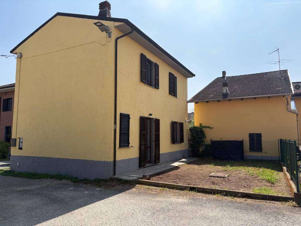 casa indipendente in vendita ad Alessandria