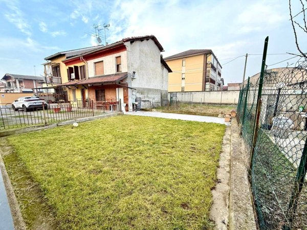casa indipendente in vendita ad Alessandria in zona Centro Città