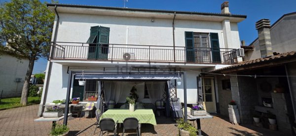 casa indipendente in vendita ad Alessandria