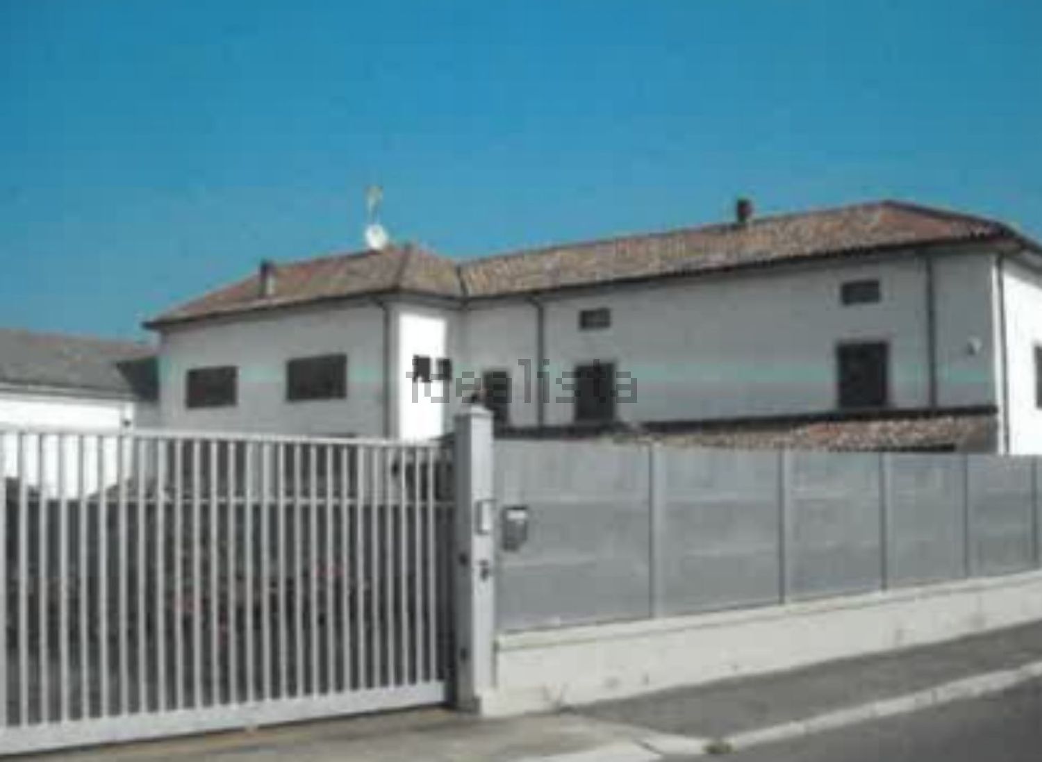 casa indipendente in vendita ad Alessandria in zona Cascinagrossa