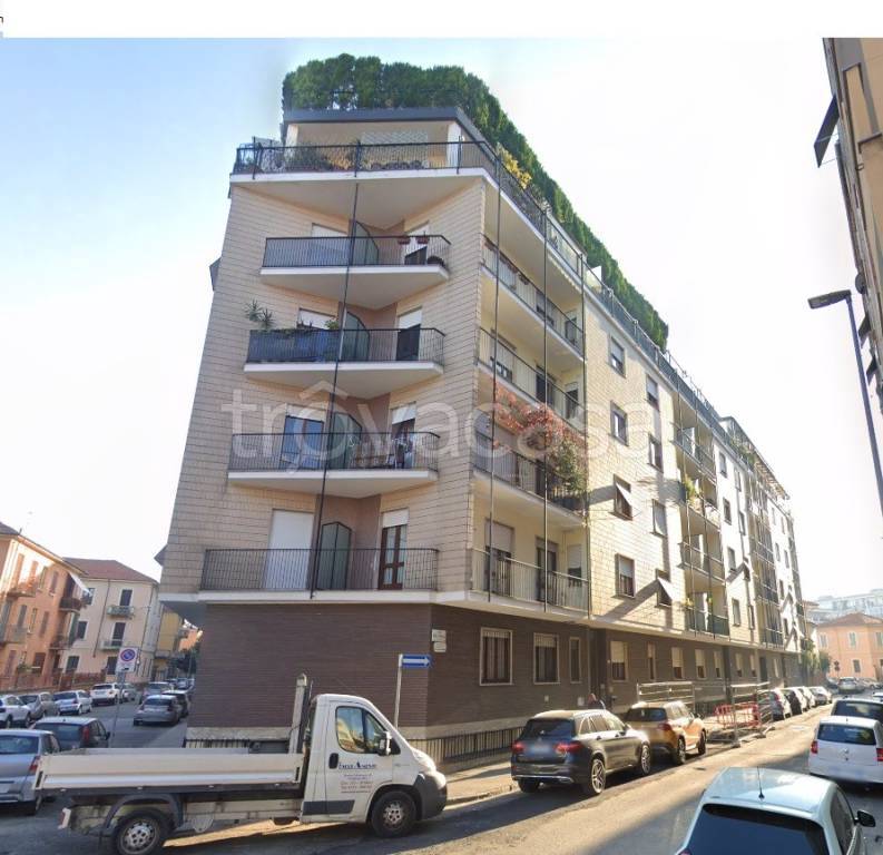 appartamento in vendita ad Alessandria in zona zona Pista