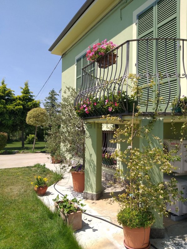 casa indipendente in vendita ad Alessandria in zona San Giuliano Vecchio