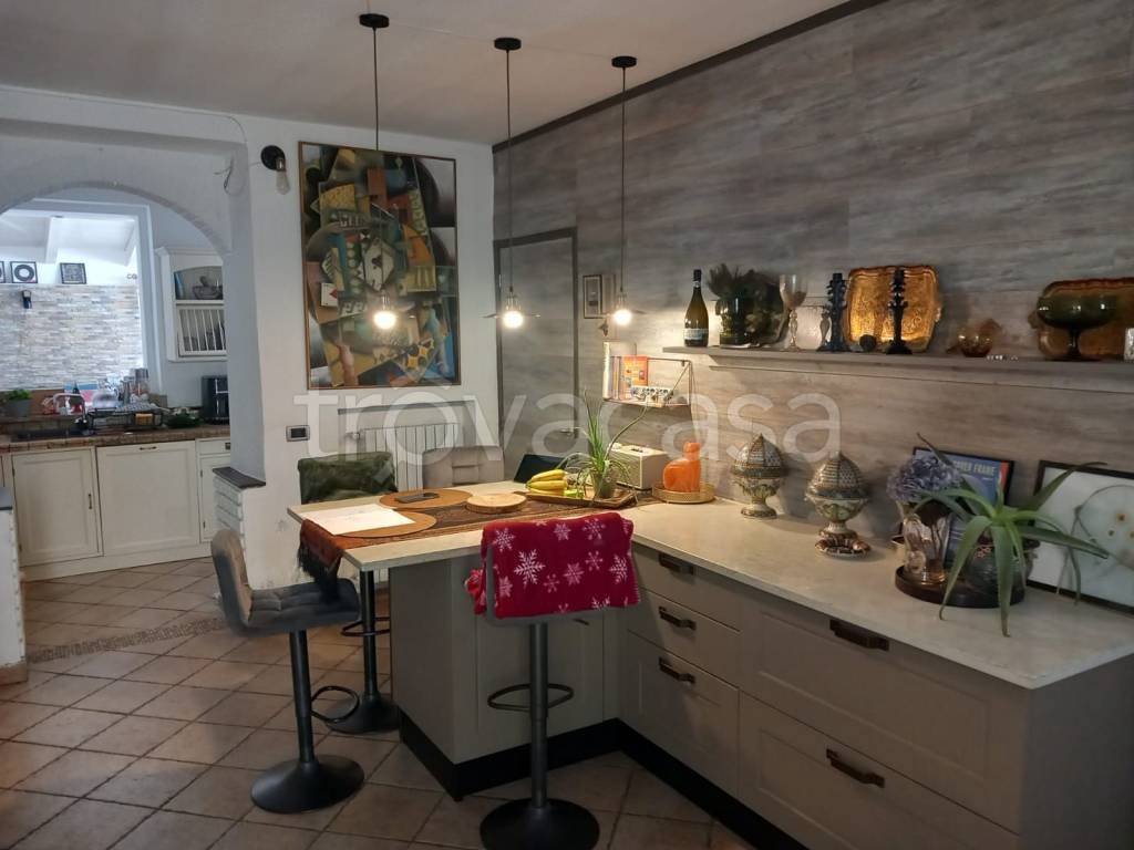 casa indipendente in vendita ad Alessandria in zona Castelceriolo