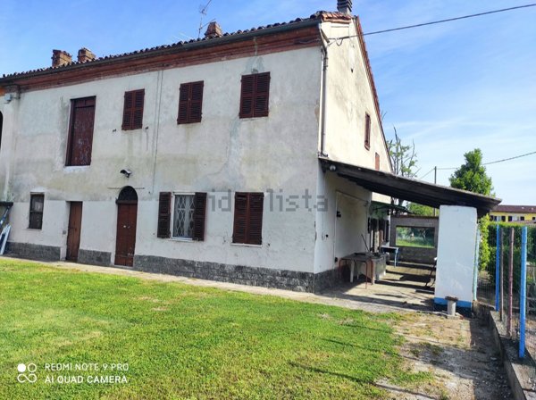 casa indipendente in vendita ad Alessandria in zona San Michele