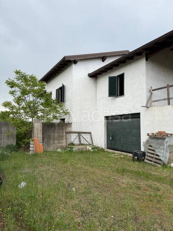casa indipendente in vendita ad Alessandria in zona Cascinagrossa