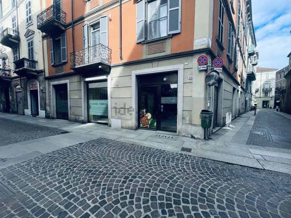 locale commerciale in vendita ad Alessandria in zona Centro Città
