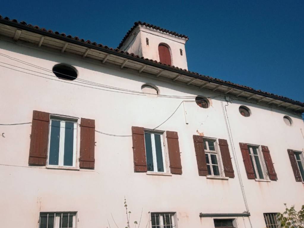 casa indipendente in vendita ad Alessandria in zona Villa del Foro