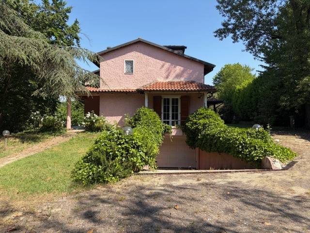 casa indipendente in vendita ad Alessandria in zona Valle San Bartolomeo