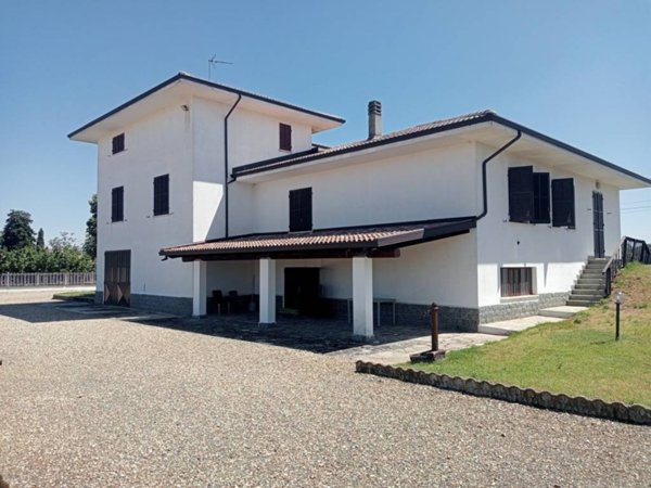 casa indipendente in vendita ad Alessandria in zona San Giuliano Nuovo
