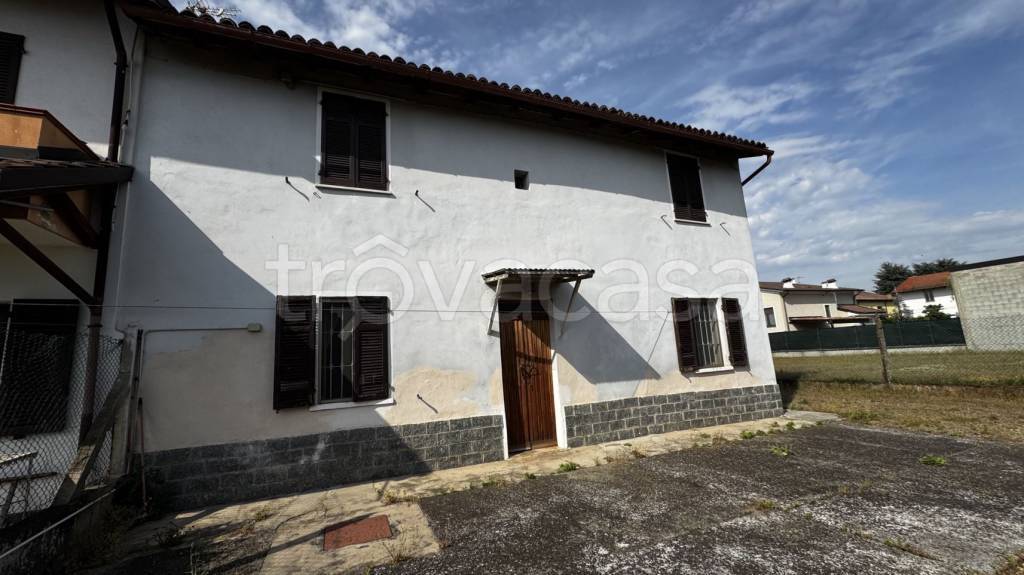 casa indipendente in vendita ad Alessandria in zona San Giuliano Vecchio