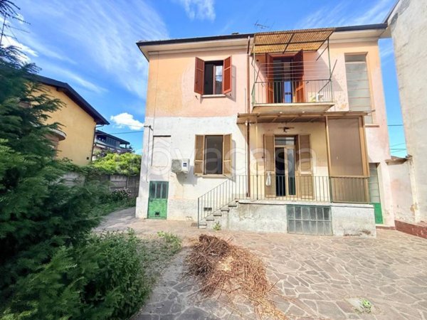 casa indipendente in vendita ad Alessandria in zona Il Cristo