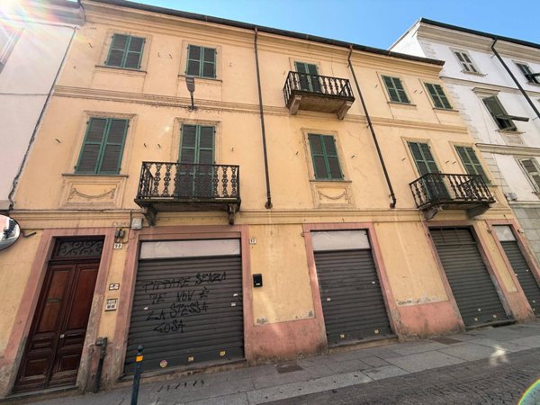 casa indipendente in vendita ad Alessandria in zona Piazzetta della Lega