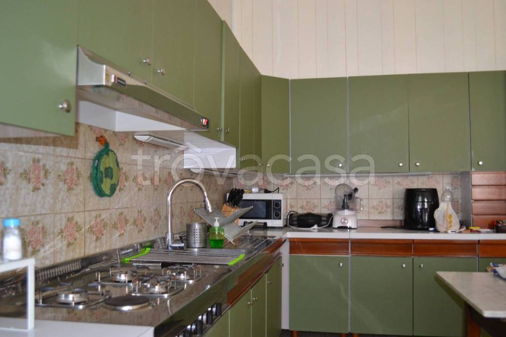 appartamento in vendita ad Alessandria in zona Borgo Rovereto