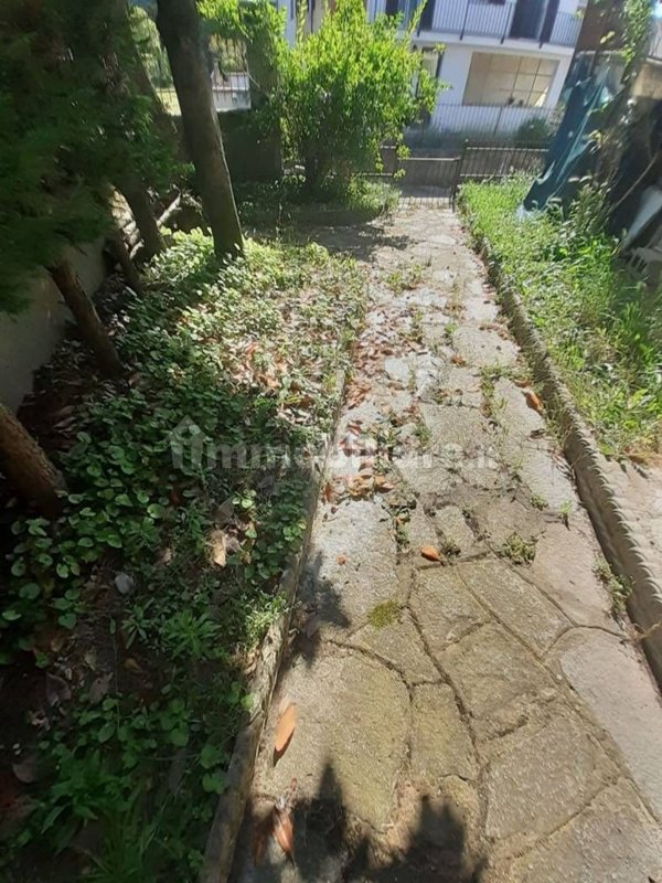 casa indipendente in vendita ad Alessandria in zona Valmadonna