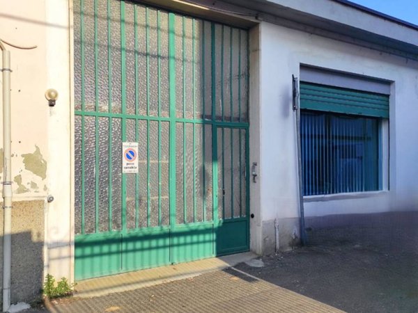 locale commerciale in vendita ad Alessandria in zona Il Cristo