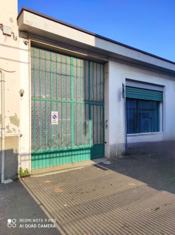 locale commerciale in vendita ad Alessandria in zona Il Cristo