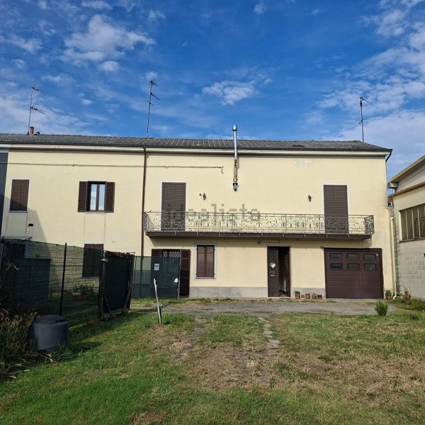 casa indipendente in vendita ad Alessandria in zona Litta Parodi