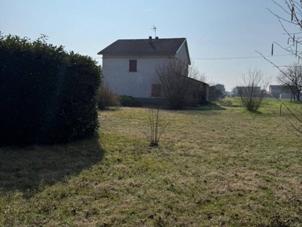 casa indipendente in vendita ad Alessandria in zona Spinetta Marengo