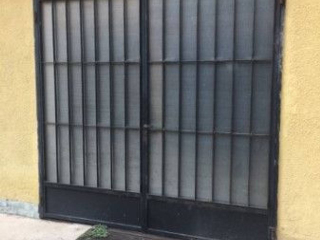 negozio in vendita ad Alessandria in zona zona Pista