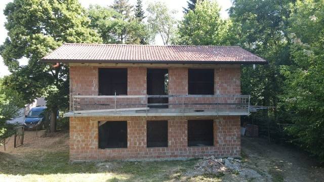 casa indipendente in vendita ad Alessandria in zona Casalbagliano